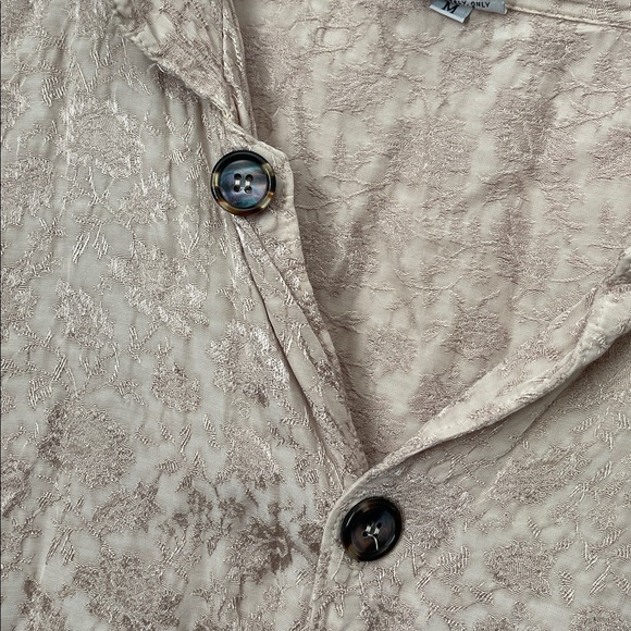 CP Shapes beige cream button down embroidered floral print lagenlook shirt M - Picture 4 of 6